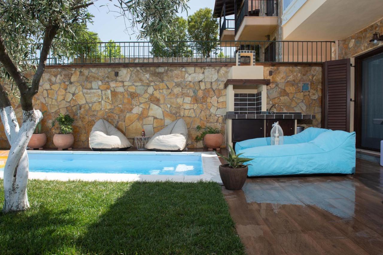 Dandy Villas Nea Roda - Melodic Waves - Private - Pool - Parking - Cellar 외부 사진